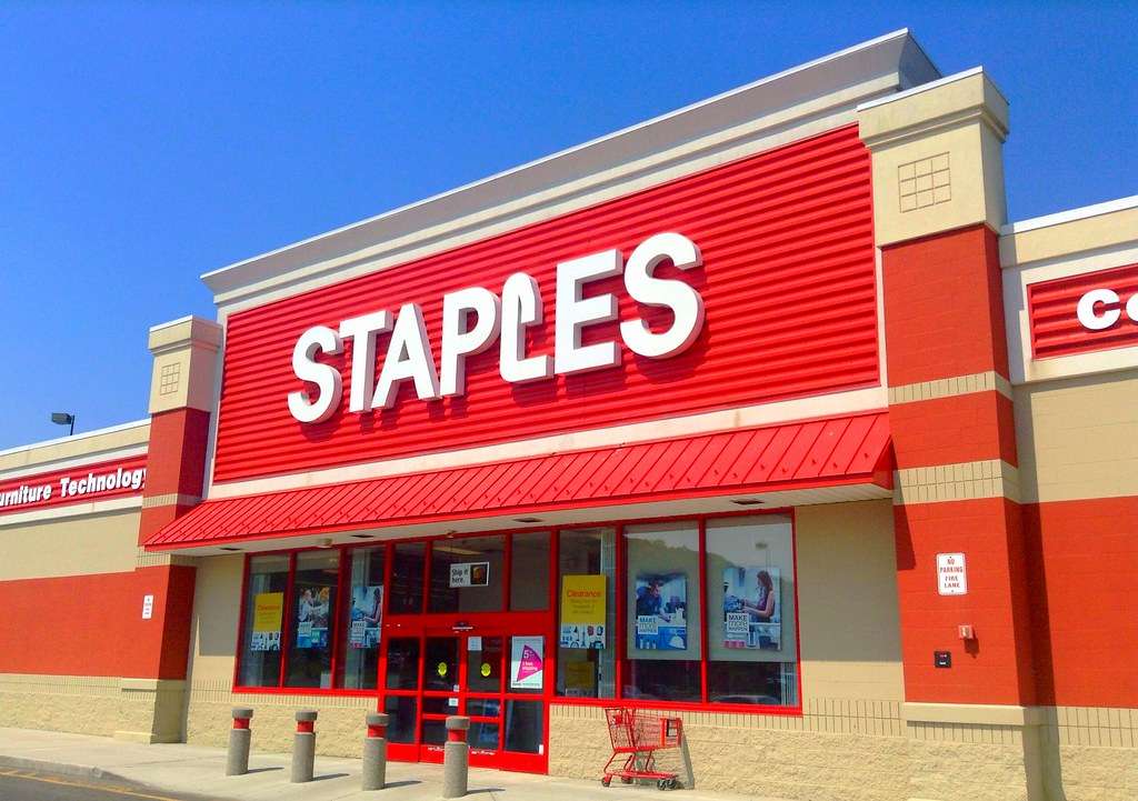 staples store front office supplies store